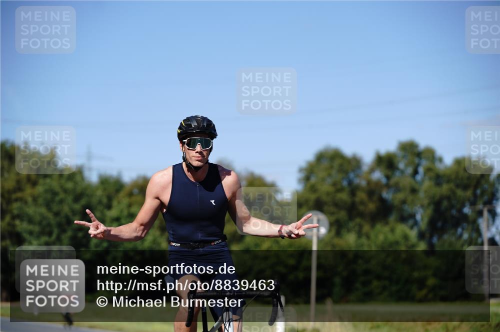 07.09.2025 - 19. Norderstedt Triathlon Michael Burmester http://msf.ph/oto/8839463 07.09.2025 14:42:52 Radfahren 1408, 1502 meine-sportfotos.de
