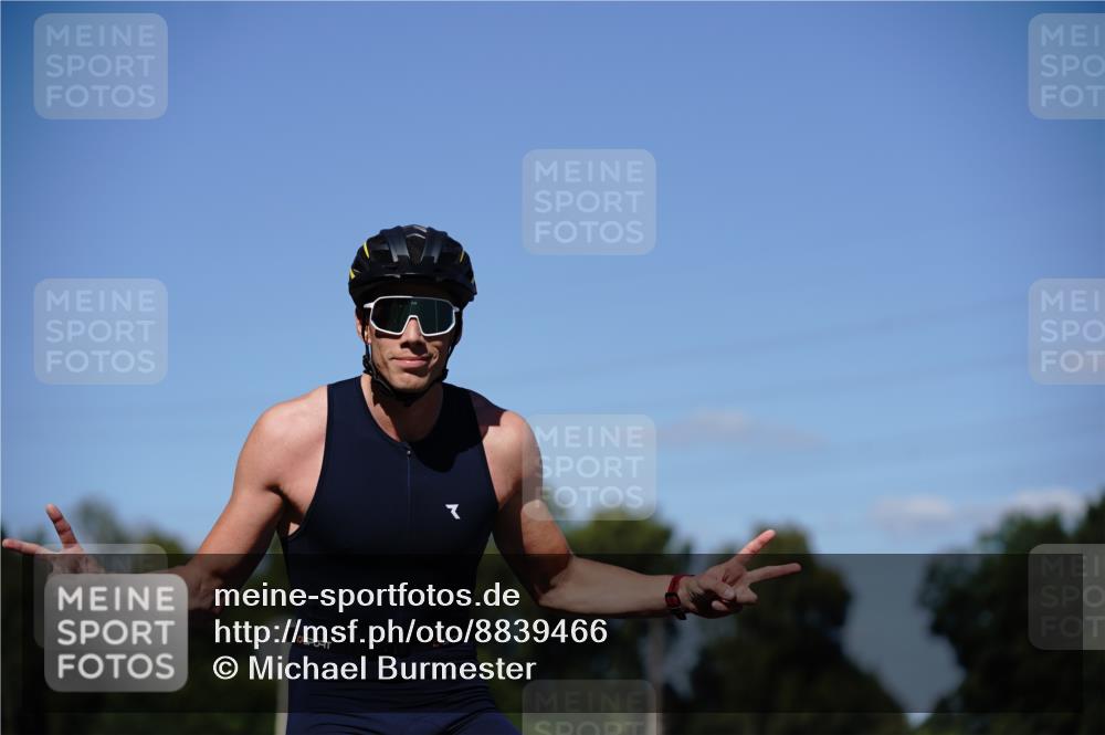 07.09.2025 - 19. Norderstedt Triathlon Michael Burmester http://msf.ph/oto/8839466 07.09.2025 14:42:52 Radfahren 1408, 1502 meine-sportfotos.de