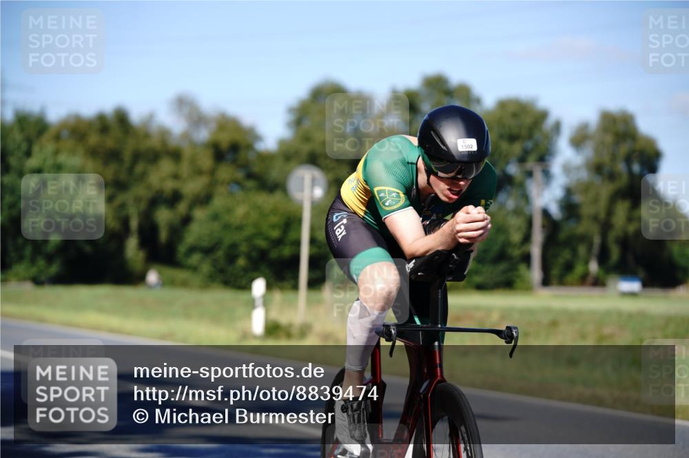 07.09.2025 - 19. Norderstedt Triathlon Michael Burmester http://msf.ph/oto/8839474 07.09.2025 14:42:54 Radfahren 1408, 1457, 1502 meine-sportfotos.de