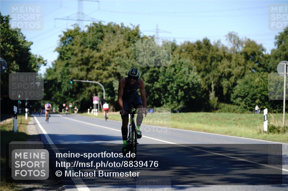 07.09.2025 - 19. Norderstedt Triathlon Michael Burmester http://msf.ph/oto/8839476 07.09.2025 14:42:55 Radfahren 1408, 1457, 1502 meine-sportfotos.de