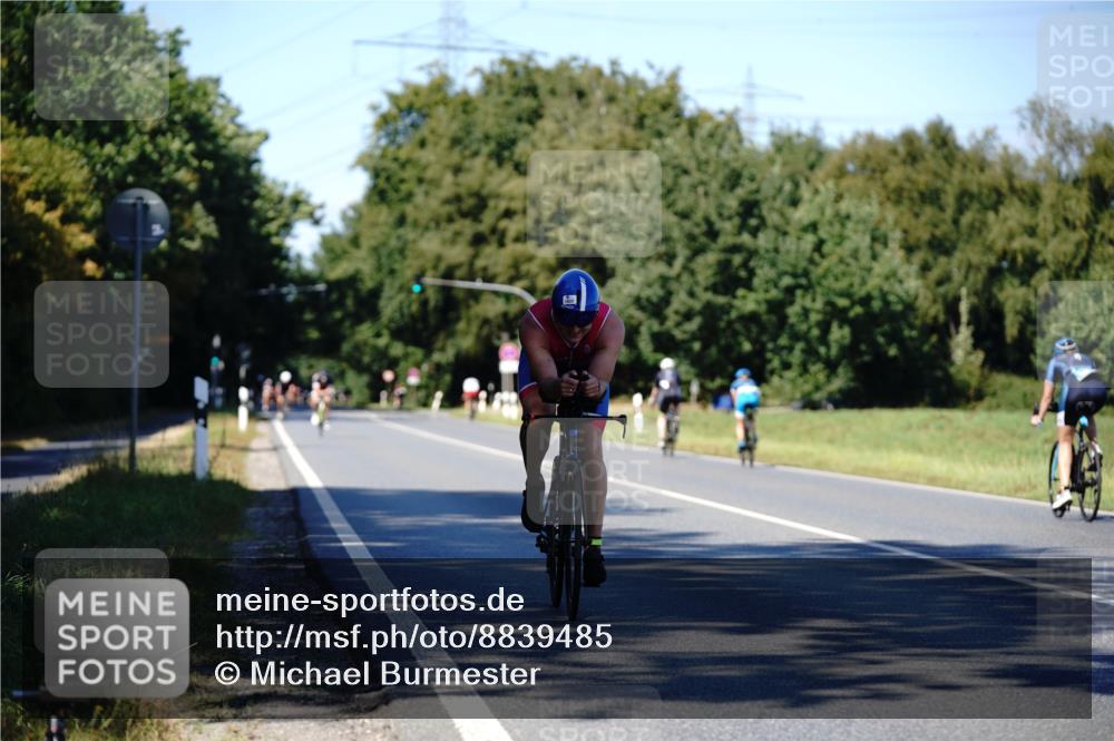 07.09.2025 - 19. Norderstedt Triathlon Michael Burmester http://msf.ph/oto/8839485 07.09.2025 14:43:01 Radfahren 1022 meine-sportfotos.de