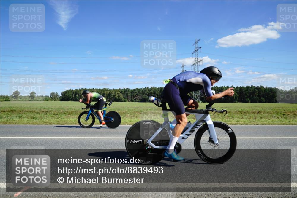 07.09.2025 - 19. Norderstedt Triathlon Michael Burmester http://msf.ph/oto/8839493 07.09.2025 14:22:29 Radfahren 980, 1004, 1025 meine-sportfotos.de