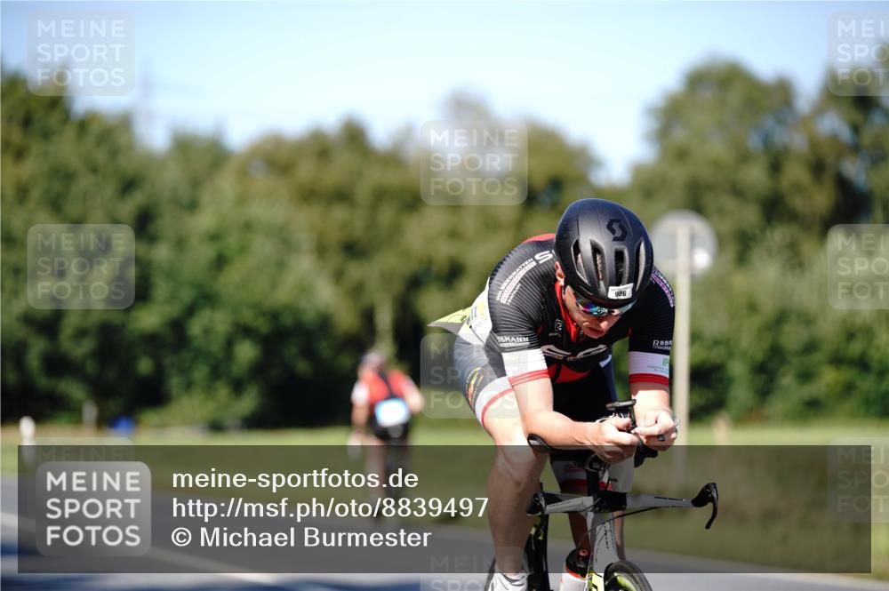 07.09.2025 - 19. Norderstedt Triathlon Michael Burmester http://msf.ph/oto/8839497 07.09.2025 14:43:09 Radfahren 986 meine-sportfotos.de