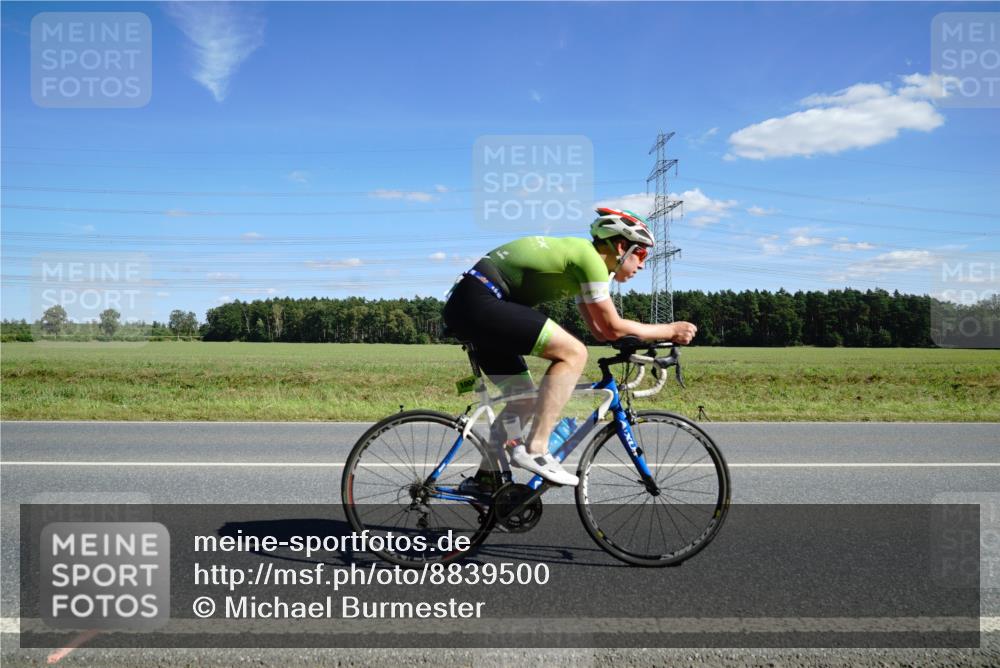 07.09.2025 - 19. Norderstedt Triathlon Michael Burmester http://msf.ph/oto/8839500 07.09.2025 14:22:31 Radfahren 911, 980, 983, 1004, 1025, 1032 meine-sportfotos.de