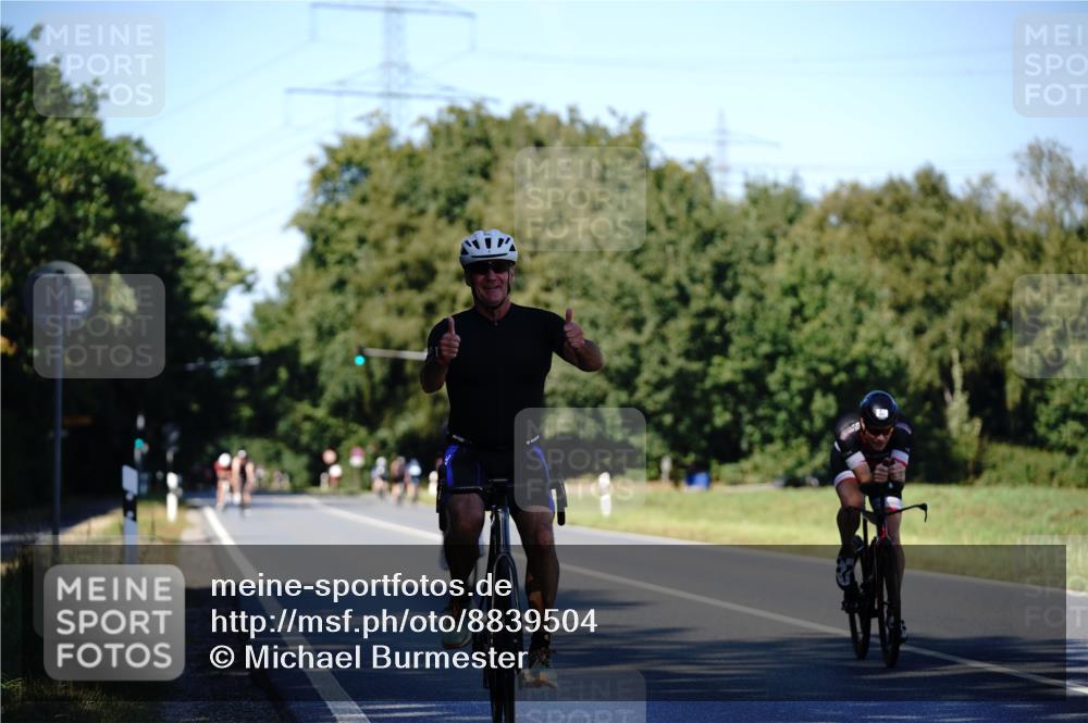 07.09.2025 - 19. Norderstedt Triathlon Michael Burmester http://msf.ph/oto/8839504 07.09.2025 14:43:14 Radfahren 400, 983, 1025 meine-sportfotos.de