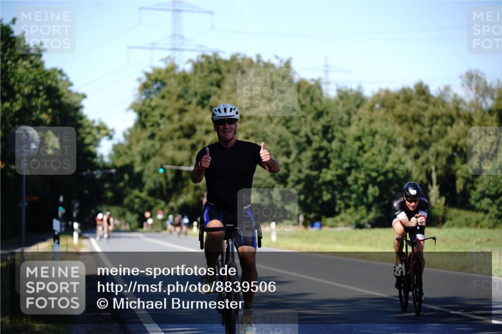 07.09.2025 - 19. Norderstedt Triathlon Michael Burmester http://msf.ph/oto/8839506 07.09.2025 14:43:14 Radfahren 400, 983, 1025 meine-sportfotos.de