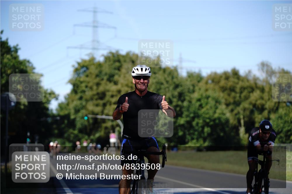07.09.2025 - 19. Norderstedt Triathlon Michael Burmester http://msf.ph/oto/8839508 07.09.2025 14:43:14 Radfahren 400, 983, 1025 meine-sportfotos.de