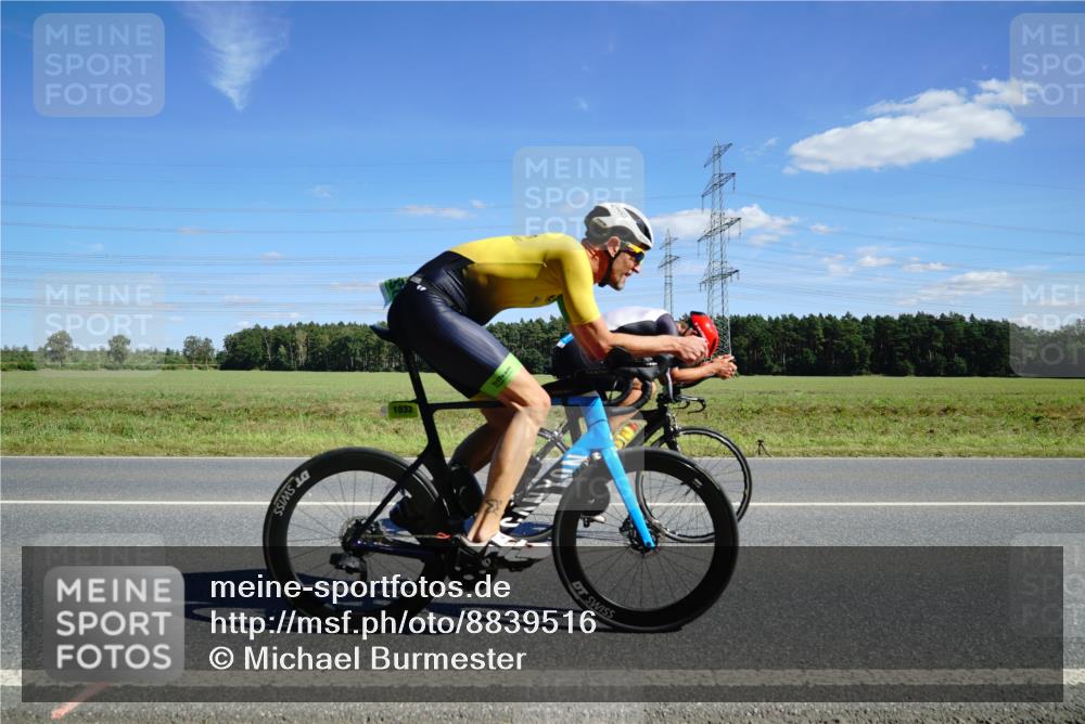 07.09.2025 - 19. Norderstedt Triathlon Michael Burmester http://msf.ph/oto/8839516 07.09.2025 14:22:33 Radfahren 911, 983, 1004, 1025, 1032 meine-sportfotos.de