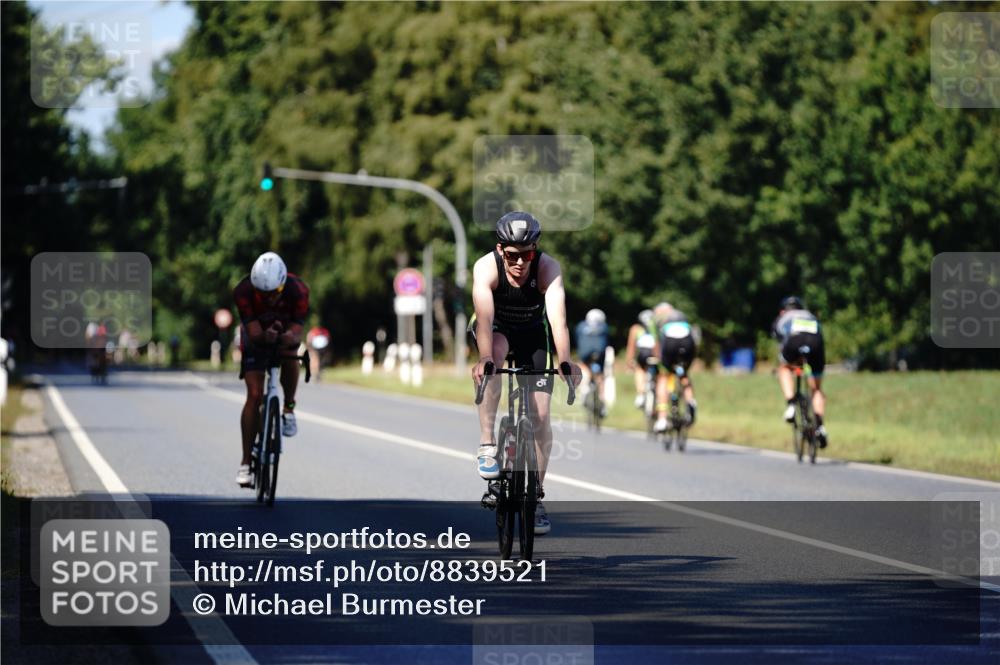07.09.2025 - 19. Norderstedt Triathlon Michael Burmester http://msf.ph/oto/8839521 07.09.2025 14:43:21 Radfahren 960, 995 meine-sportfotos.de
