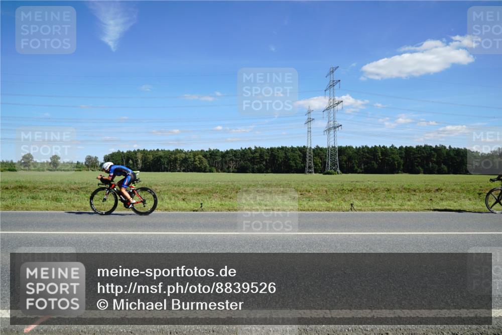 07.09.2025 - 19. Norderstedt Triathlon Michael Burmester http://msf.ph/oto/8839526 07.09.2025 14:22:42 Radfahren  meine-sportfotos.de