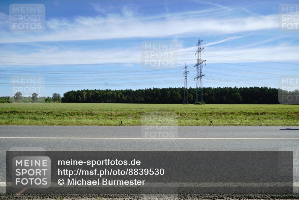 07.09.2025 - 19. Norderstedt Triathlon Michael Burmester http://msf.ph/oto/8839530 07.09.2025 12:14:08 Radfahren  meine-sportfotos.de