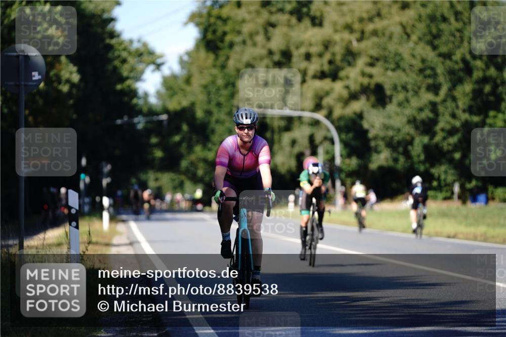 07.09.2025 - 19. Norderstedt Triathlon Michael Burmester http://msf.ph/oto/8839538 07.09.2025 14:43:45 Radfahren 408, 1505 meine-sportfotos.de