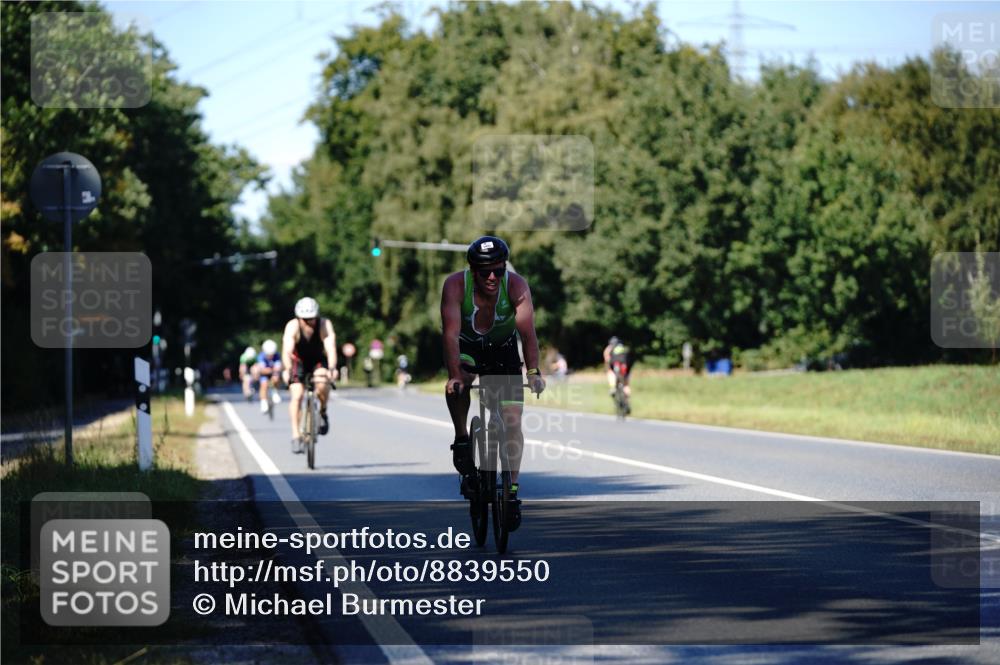 07.09.2025 - 19. Norderstedt Triathlon Michael Burmester http://msf.ph/oto/8839550 07.09.2025 14:43:56 Radfahren 1005 meine-sportfotos.de