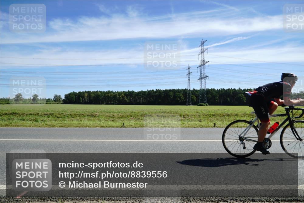07.09.2025 - 19. Norderstedt Triathlon Michael Burmester http://msf.ph/oto/8839556 07.09.2025 12:14:19 Radfahren 1370 meine-sportfotos.de