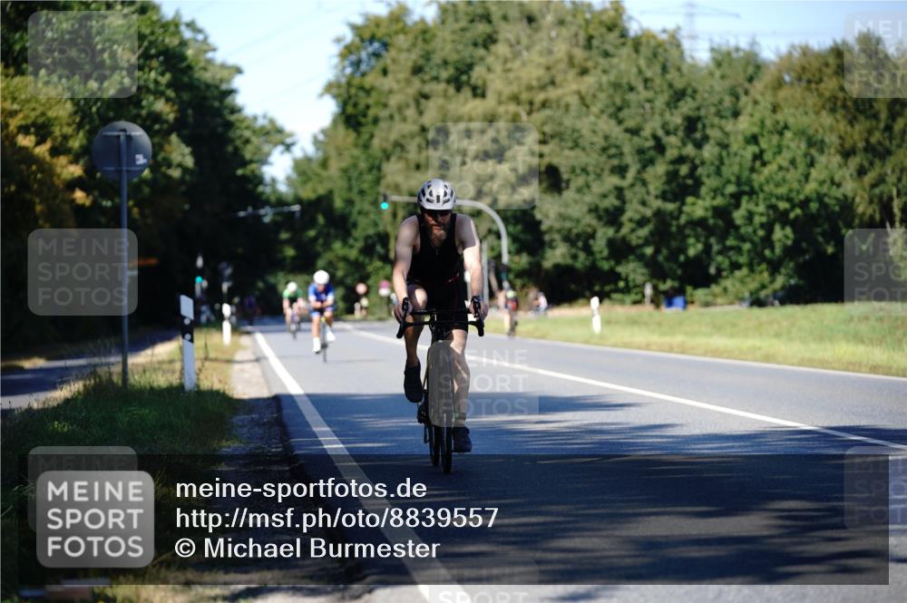 07.09.2025 - 19. Norderstedt Triathlon Michael Burmester http://msf.ph/oto/8839557 07.09.2025 14:43:59 Radfahren 395, 1005 meine-sportfotos.de
