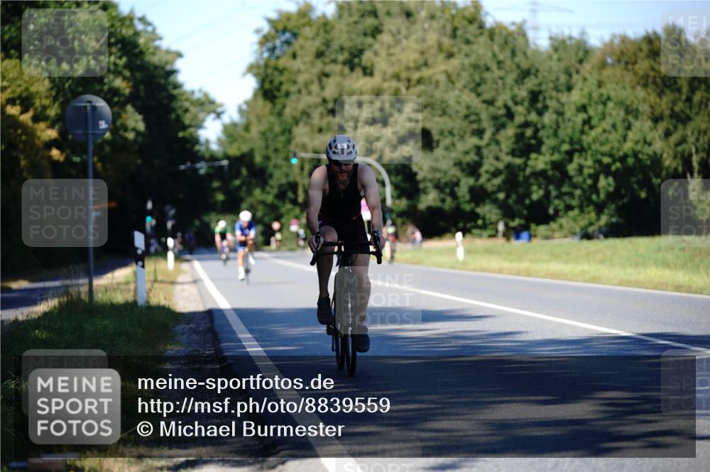 07.09.2025 - 19. Norderstedt Triathlon Michael Burmester http://msf.ph/oto/8839559 07.09.2025 14:43:59 Radfahren 395, 1005 meine-sportfotos.de