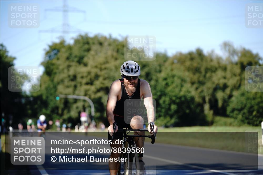 07.09.2025 - 19. Norderstedt Triathlon Michael Burmester http://msf.ph/oto/8839560 07.09.2025 14:44:00 Radfahren 395, 1005 meine-sportfotos.de
