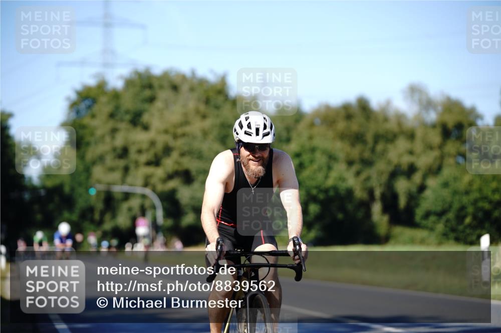 07.09.2025 - 19. Norderstedt Triathlon Michael Burmester http://msf.ph/oto/8839562 07.09.2025 14:44:00 Radfahren 395, 1005 meine-sportfotos.de