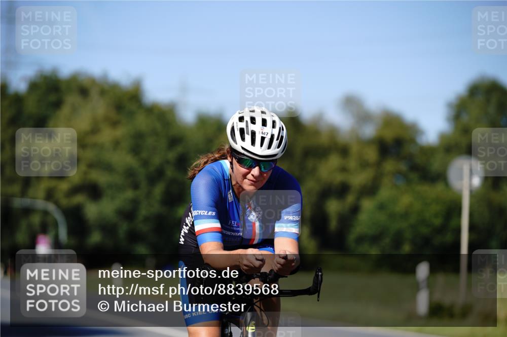 07.09.2025 - 19. Norderstedt Triathlon Michael Burmester http://msf.ph/oto/8839568 07.09.2025 14:44:04 Radfahren 1447 meine-sportfotos.de