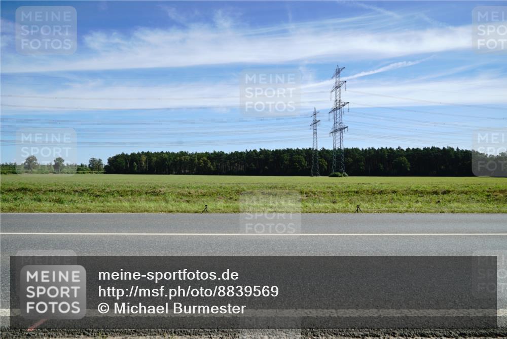 07.09.2025 - 19. Norderstedt Triathlon Michael Burmester http://msf.ph/oto/8839569 07.09.2025 12:14:25 Radfahren  meine-sportfotos.de