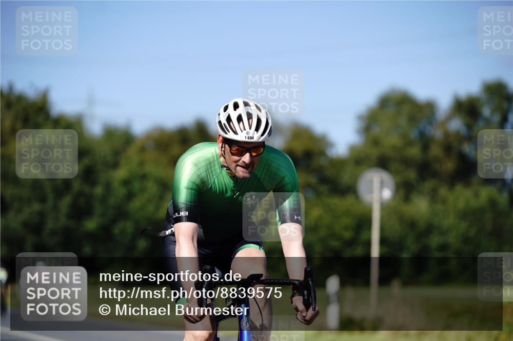 07.09.2025 - 19. Norderstedt Triathlon Michael Burmester http://msf.ph/oto/8839575 07.09.2025 14:44:10 Radfahren 1494 meine-sportfotos.de