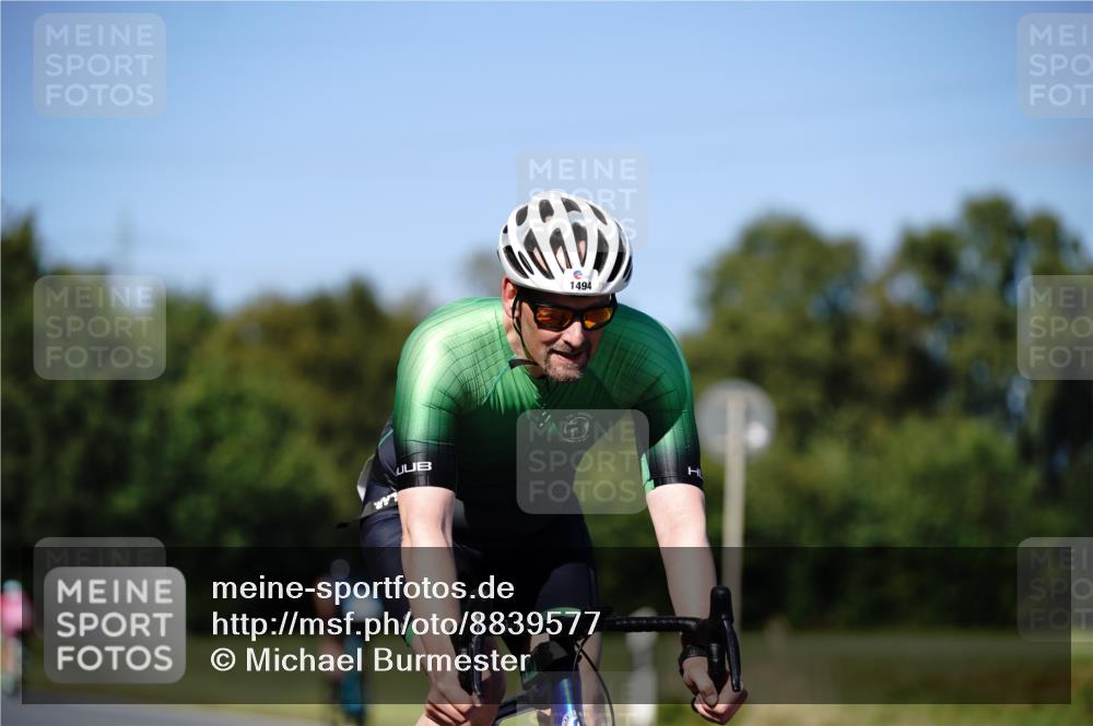 07.09.2025 - 19. Norderstedt Triathlon Michael Burmester http://msf.ph/oto/8839577 07.09.2025 14:44:10 Radfahren 1494 meine-sportfotos.de