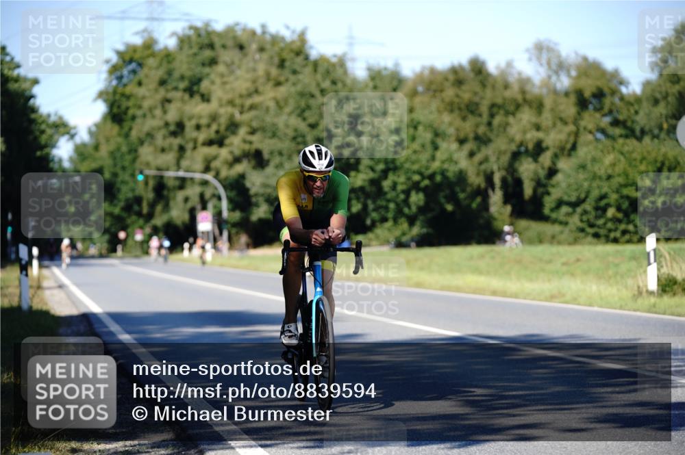 07.09.2025 - 19. Norderstedt Triathlon Michael Burmester http://msf.ph/oto/8839594 07.09.2025 14:44:21 Radfahren 967, 1032, 1508 meine-sportfotos.de