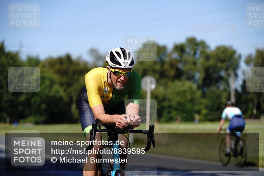 07.09.2025 - 19. Norderstedt Triathlon Michael Burmester http://msf.ph/oto/8839595 07.09.2025 14:44:22 Radfahren 1032, 1508 meine-sportfotos.de