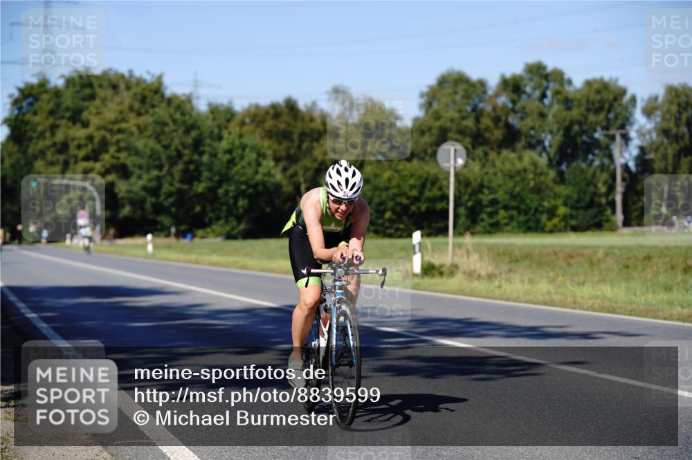 07.09.2025 - 19. Norderstedt Triathlon Michael Burmester http://msf.ph/oto/8839599 07.09.2025 14:44:32 Radfahren 473 meine-sportfotos.de