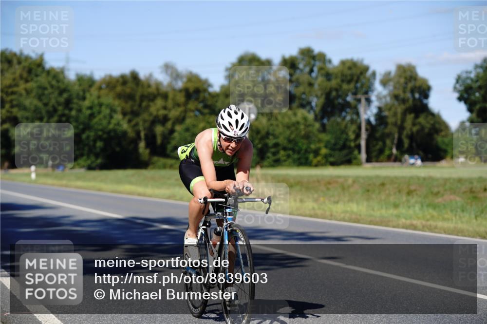 07.09.2025 - 19. Norderstedt Triathlon Michael Burmester http://msf.ph/oto/8839603 07.09.2025 14:44:32 Radfahren 473 meine-sportfotos.de