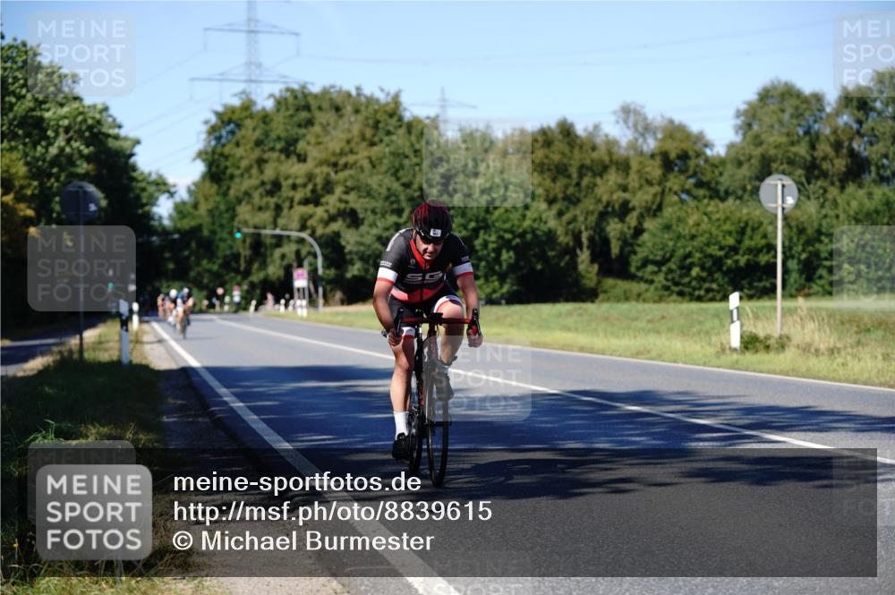 07.09.2025 - 19. Norderstedt Triathlon Michael Burmester http://msf.ph/oto/8839615 07.09.2025 14:44:42 Radfahren 987, 1509 meine-sportfotos.de