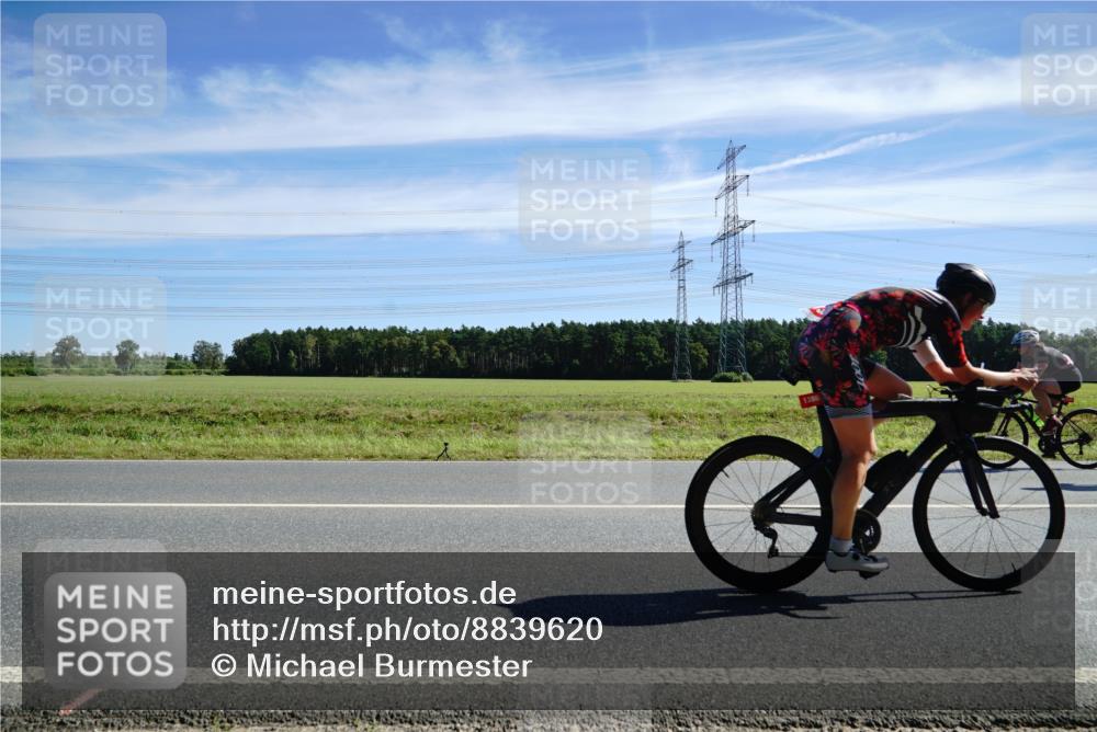 07.09.2025 - 19. Norderstedt Triathlon Michael Burmester http://msf.ph/oto/8839620 07.09.2025 12:14:50 Radfahren 1386 meine-sportfotos.de