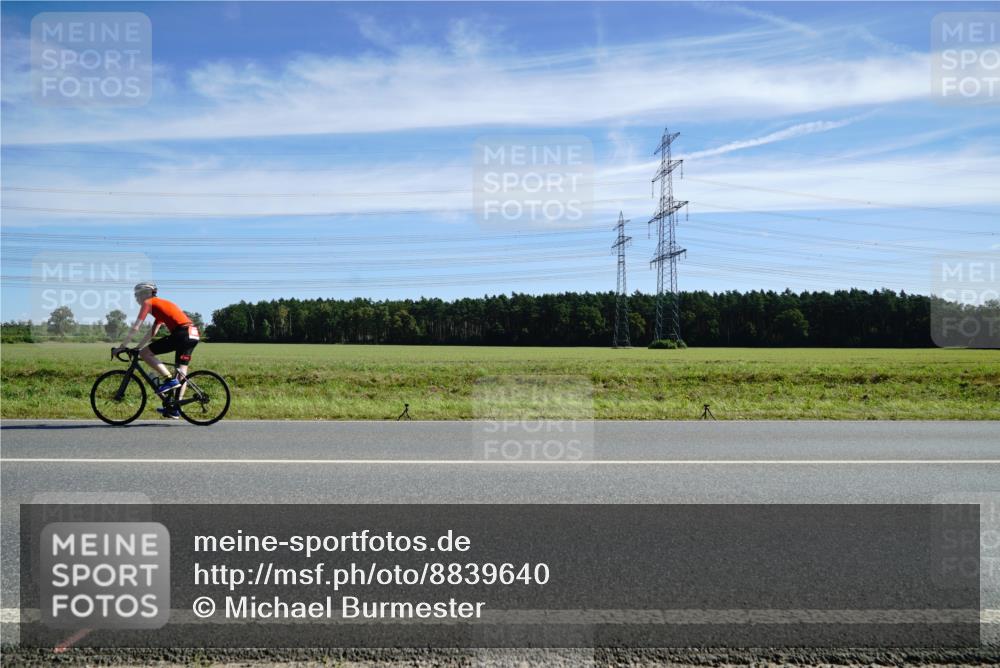 07.09.2025 - 19. Norderstedt Triathlon Michael Burmester http://msf.ph/oto/8839640 07.09.2025 12:14:59 Radfahren  meine-sportfotos.de