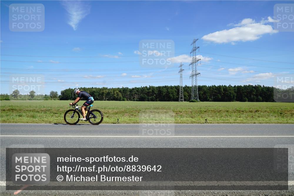 07.09.2025 - 19. Norderstedt Triathlon Michael Burmester http://msf.ph/oto/8839642 07.09.2025 14:23:27 Radfahren  meine-sportfotos.de