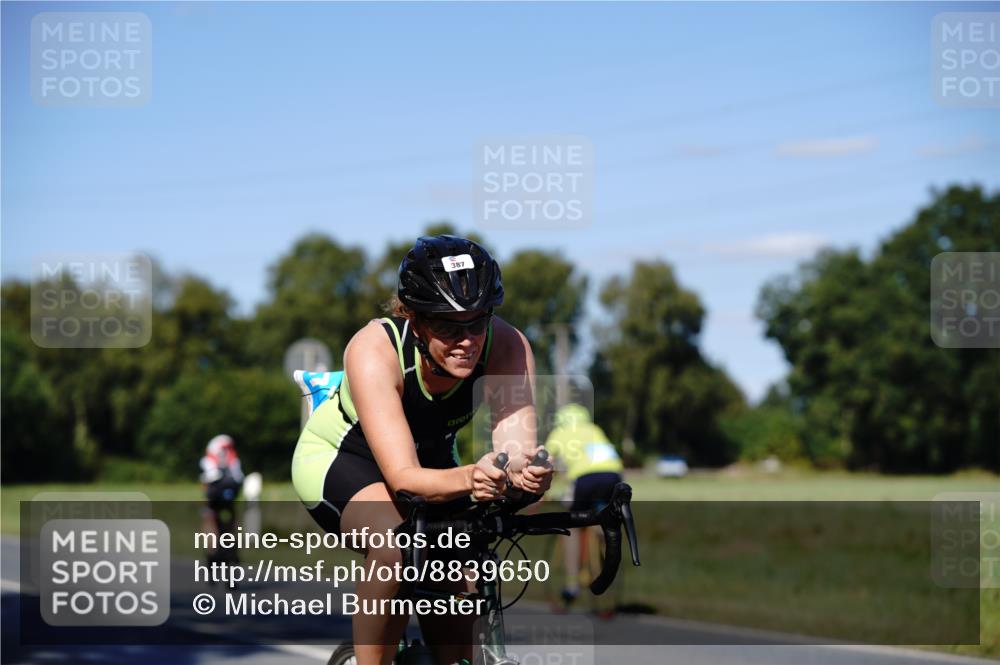07.09.2025 - 19. Norderstedt Triathlon Michael Burmester http://msf.ph/oto/8839650 07.09.2025 14:44:56 Radfahren 387, 438, 479 meine-sportfotos.de