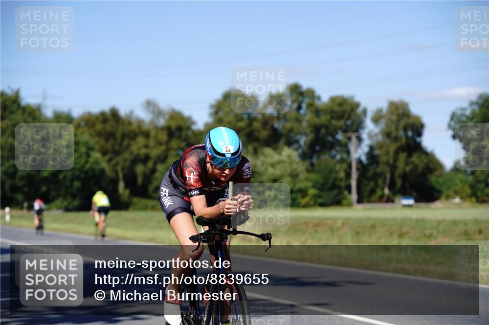 07.09.2025 - 19. Norderstedt Triathlon Michael Burmester http://msf.ph/oto/8839655 07.09.2025 14:44:59 Radfahren 369, 387, 438 meine-sportfotos.de
