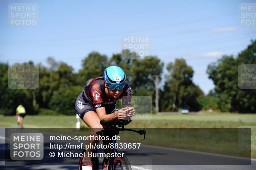 07.09.2025 - 19. Norderstedt Triathlon Michael Burmester http://msf.ph/oto/8839657 07.09.2025 14:44:59 Radfahren 369, 387, 438 meine-sportfotos.de