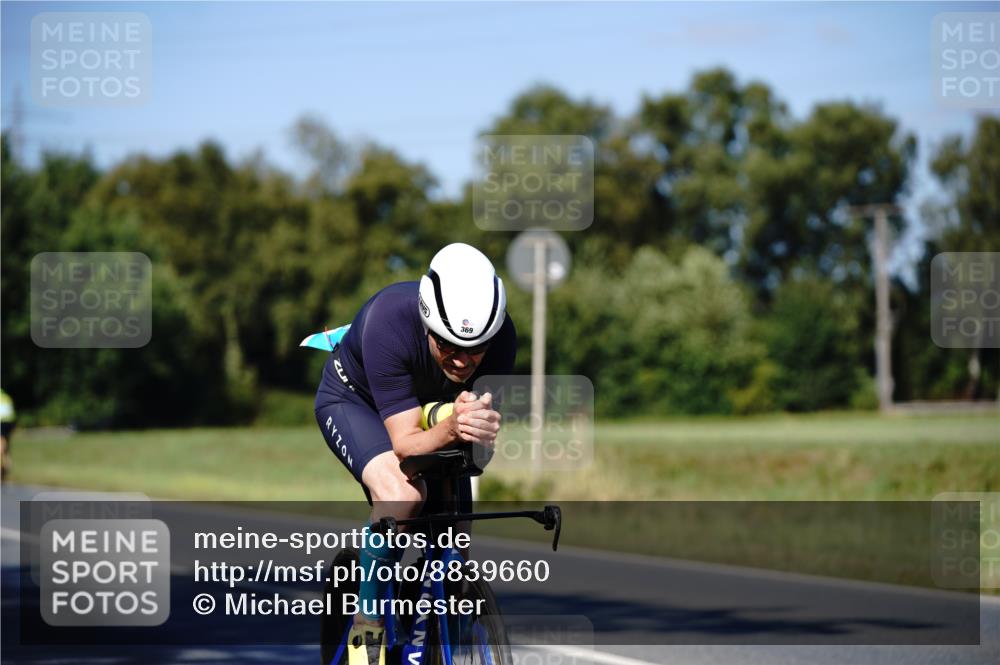 07.09.2025 - 19. Norderstedt Triathlon Michael Burmester http://msf.ph/oto/8839660 07.09.2025 14:45:01 Radfahren 369, 438 meine-sportfotos.de