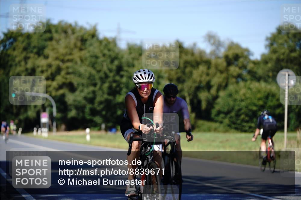 07.09.2025 - 19. Norderstedt Triathlon Michael Burmester http://msf.ph/oto/8839671 07.09.2025 14:45:20 Radfahren 390, 461, 872 meine-sportfotos.de
