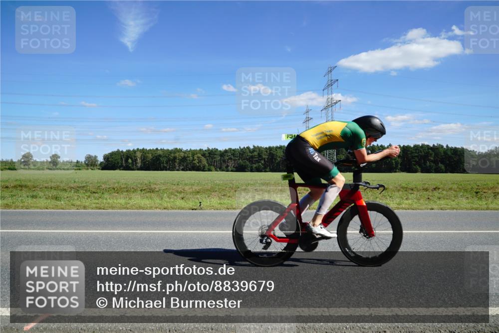 07.09.2025 - 19. Norderstedt Triathlon Michael Burmester http://msf.ph/oto/8839679 07.09.2025 14:23:40 Radfahren 1502 meine-sportfotos.de