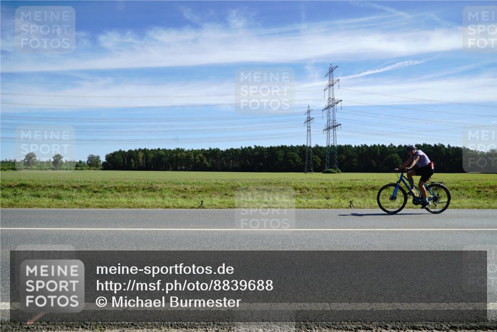 07.09.2025 - 19. Norderstedt Triathlon Michael Burmester http://msf.ph/oto/8839688 07.09.2025 12:15:11 Radfahren 192, 258 meine-sportfotos.de