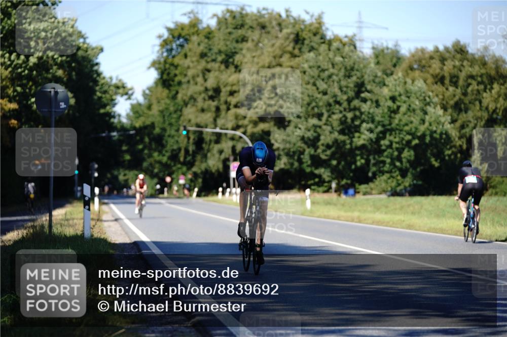 07.09.2025 - 19. Norderstedt Triathlon Michael Burmester http://msf.ph/oto/8839692 07.09.2025 14:45:38 Radfahren 1511 meine-sportfotos.de
