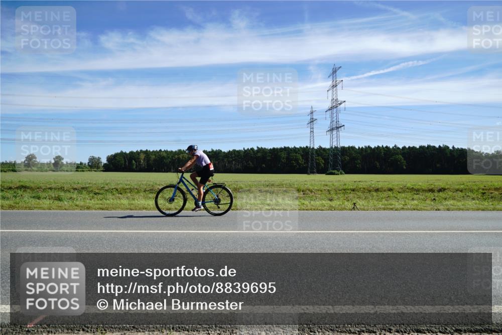 07.09.2025 - 19. Norderstedt Triathlon Michael Burmester http://msf.ph/oto/8839695 07.09.2025 12:15:12 Radfahren 192 meine-sportfotos.de