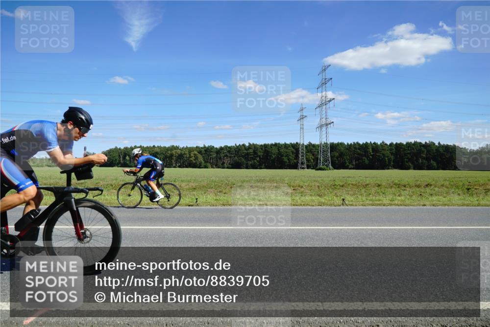 07.09.2025 - 19. Norderstedt Triathlon Michael Burmester http://msf.ph/oto/8839705 07.09.2025 14:24:01 Radfahren 985, 1039, 1431 meine-sportfotos.de