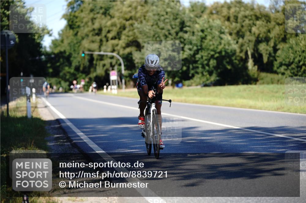07.09.2025 - 19. Norderstedt Triathlon Michael Burmester http://msf.ph/oto/8839721 07.09.2025 14:46:17 Radfahren 1439 meine-sportfotos.de