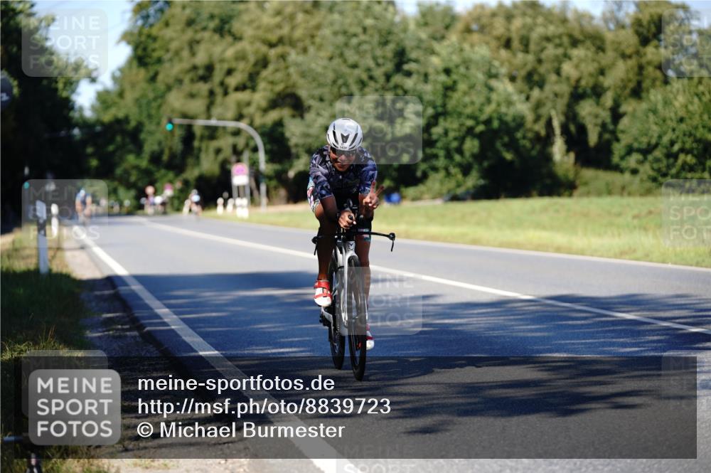 07.09.2025 - 19. Norderstedt Triathlon Michael Burmester http://msf.ph/oto/8839723 07.09.2025 14:46:17 Radfahren 1439 meine-sportfotos.de