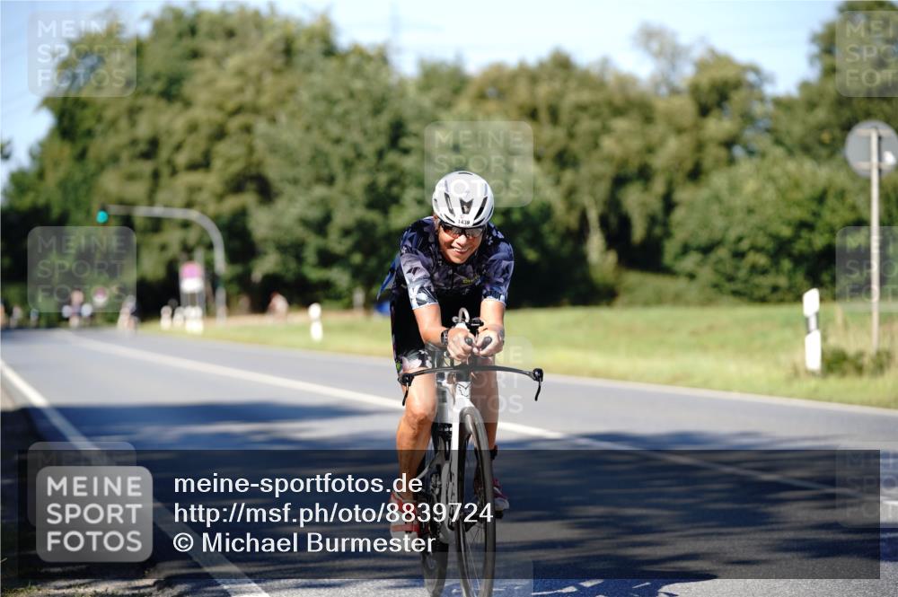 07.09.2025 - 19. Norderstedt Triathlon Michael Burmester http://msf.ph/oto/8839724 07.09.2025 14:46:18 Radfahren 1439 meine-sportfotos.de