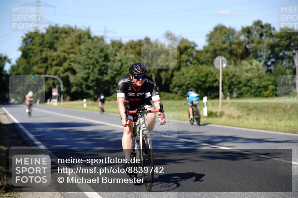 07.09.2025 - 19. Norderstedt Triathlon Michael Burmester http://msf.ph/oto/8839742 07.09.2025 14:46:37 Radfahren 446 meine-sportfotos.de