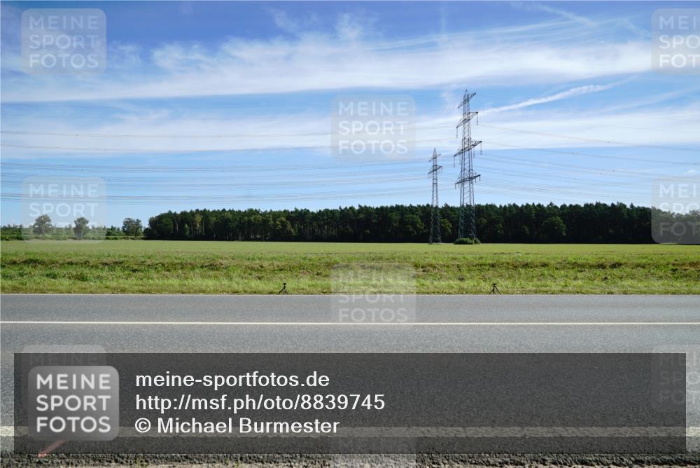 07.09.2025 - 19. Norderstedt Triathlon Michael Burmester http://msf.ph/oto/8839745 07.09.2025 12:15:39 Radfahren  meine-sportfotos.de