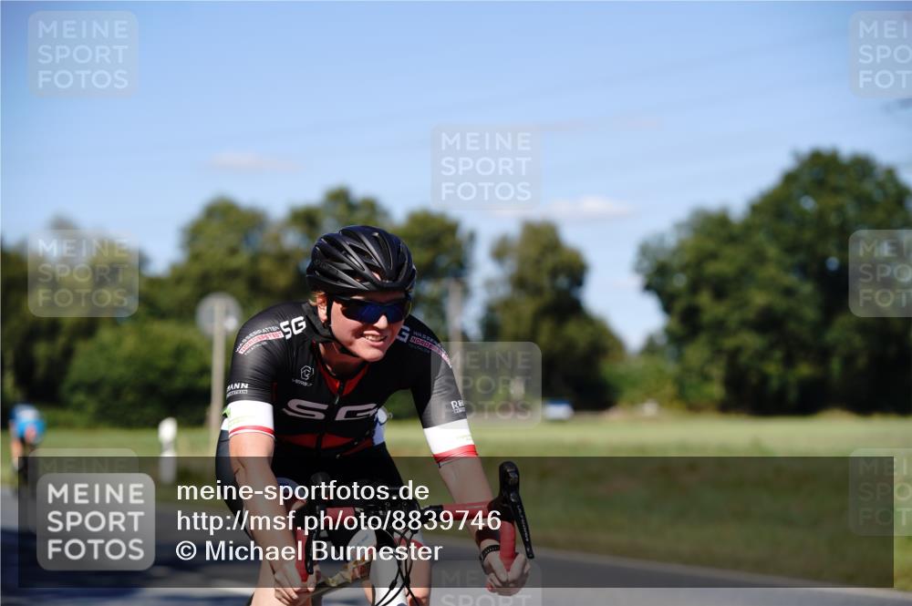 07.09.2025 - 19. Norderstedt Triathlon Michael Burmester http://msf.ph/oto/8839746 07.09.2025 14:46:37 Radfahren 446 meine-sportfotos.de